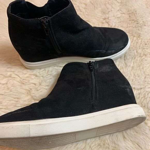 Madden Girl Black Suede Sneakers size 8 - Picture 3 of 9